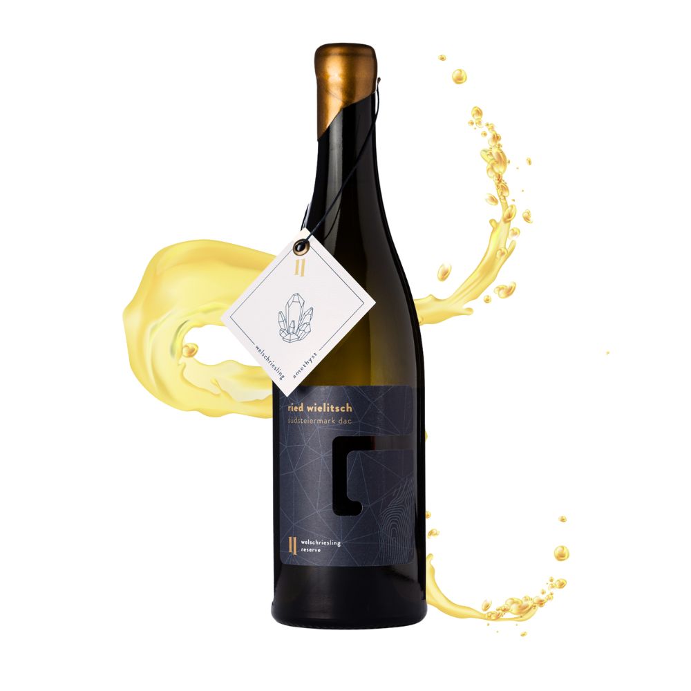 Gallunder Weinflasche Welschriesling Reserve auf weißem Hintergrund mit Splash